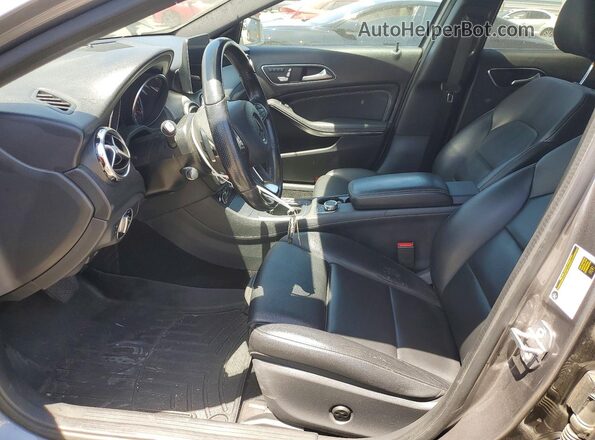 WDCTG4EB9LJ665630 2020 MERCEDES-BENZ GLA Gray Вид салону спереду