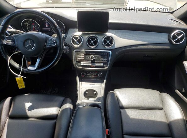 WDCTG4EB9LJ665630 2020 MERCEDES-BENZ GLA Gray Вид панелі приладів