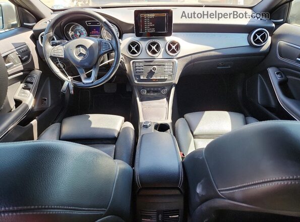 WDCTG4EBXGJ205043 2016 MERCEDES-BENZ GLA Gray Вид панелі приладів