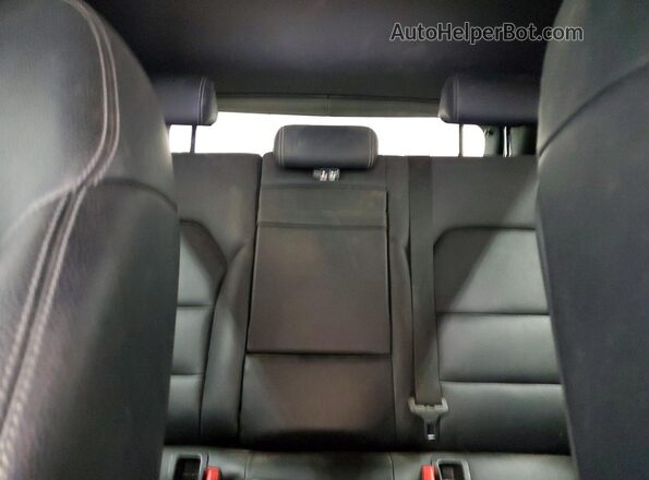 WDCTG4EBXHJ328410 2017 MERCEDES-BENZ GLA Black Widok tylnych siedzeń