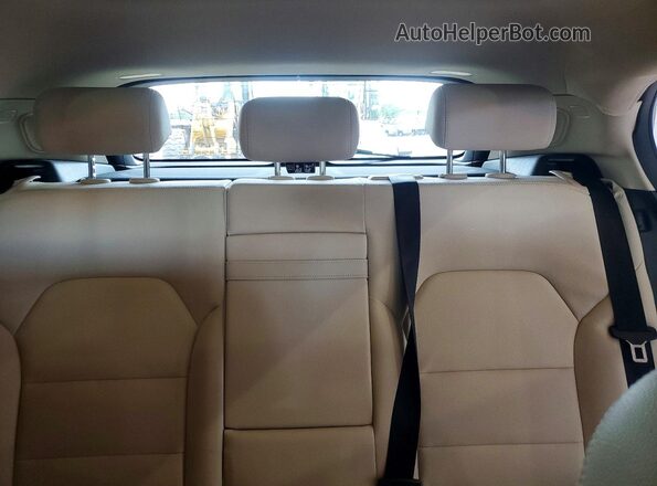 WDCTG4GB0HJ299643 2017 MERCEDES-BENZ GLA White Vista de los asientos traseros