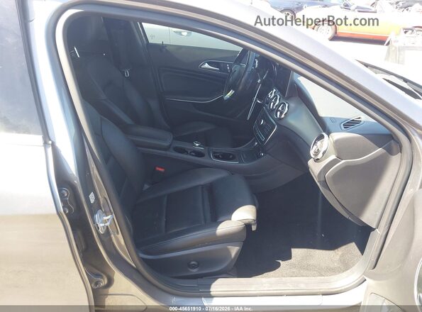 WDCTG4GB0JJ370099 2018 MERCEDES-BENZ GLA 250 Gray Սալոնի դիմացի տեսք