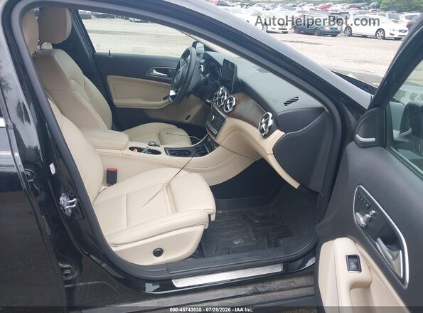 WDCTG4GB0LU024202 2020 MERCEDES-BENZ GLA 250 Black Սալոնի դիմացի տեսք