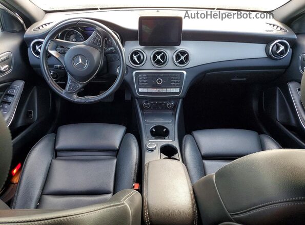 WDCTG4GB2JJ409579 2018 MERCEDES-BENZ GLA White Առջևի վահանակի տեսք