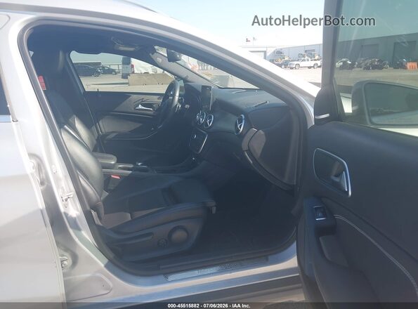 WDCTG4GB4GJ217038 2016 MERCEDES-BENZ GLA 250 Silver Front interior view
