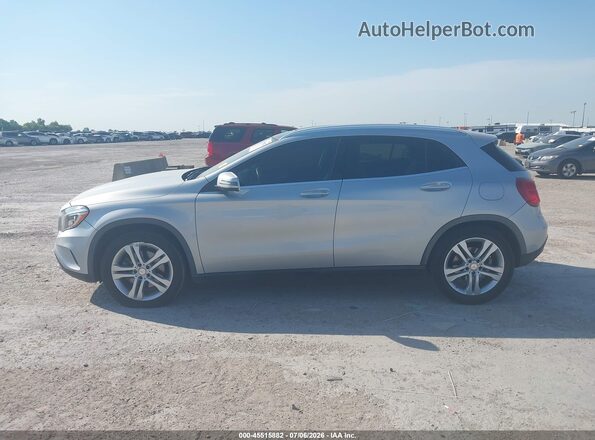 WDCTG4GB4GJ217038 2016 MERCEDES-BENZ GLA 250 Silver 360 interior view