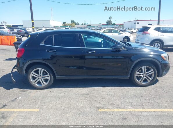 WDCTG4GB4HJ333003 2017 MERCEDES-BENZ GLA 250 Black Widok wnętrza z tyłu