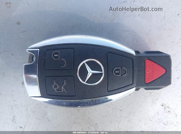 WDCTG4GB4HJ333003 2017 MERCEDES-BENZ GLA 250 Black Widok deski rozdzielczej
