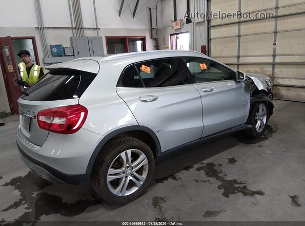 WDCTG4GB4HJ349797 2017 MERCEDES-BENZ GLA 250 Silver Rear right