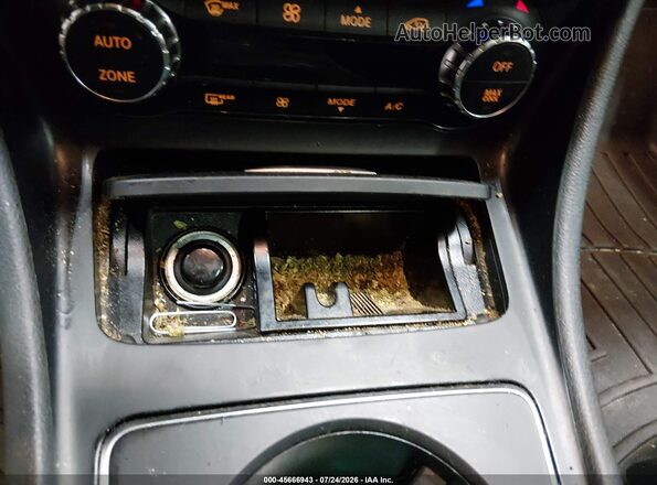 WDCTG4GB4HJ349797 2017 MERCEDES-BENZ GLA 250 Silver 