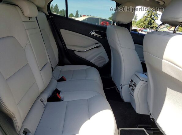 WDCTG4GB5LJ659157 2020 MERCEDES-BENZ GLA Gray Rear interior view