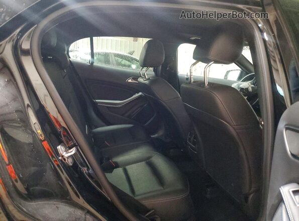 WDCTG4GB8KU017366 2019 MERCEDES-BENZ GLA Black Вид задньої частини салону