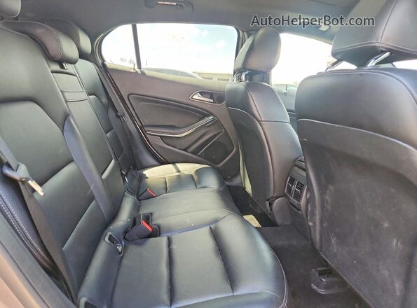 WDCTG4GBXHJ336441 2017 MERCEDES-BENZ GLA Серебряный Вид задних сидений