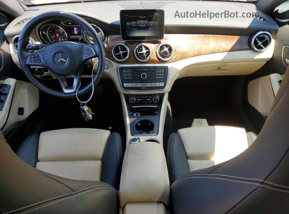 WDCTG4GBXJJ412374 2018 MERCEDES-BENZ GLA Orange Dashboard view