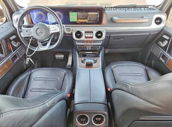 WDCYC6BJ1LX333946 2020 MERCEDES-BENZ G-CLASS Two Tone Widok deski rozdzielczej