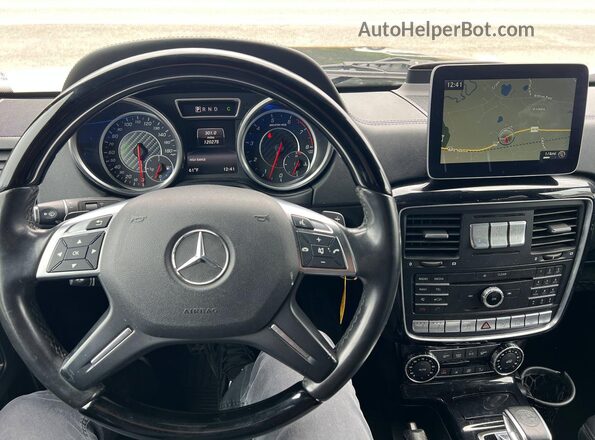 WDCYC7DF6HX275774 2017 MERCEDES-BENZ G-CLASS Black Вид салону спереду