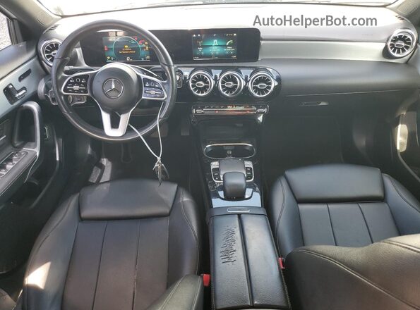 WDD3G4EB1KW010472 2019 MERCEDES-BENZ A White Առջևի վահանակի տեսք