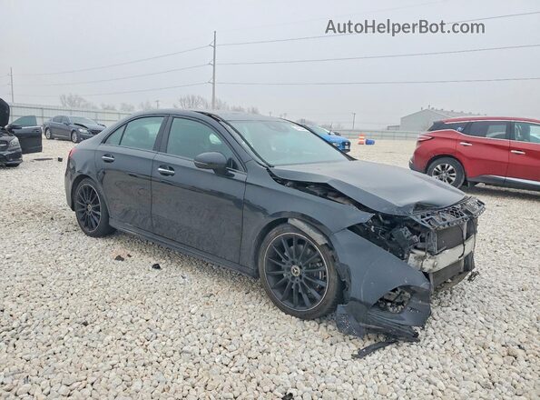 WDD3G4EB1KW011573 2019 MERCEDES-BENZ A Черный Передняя правая четверть