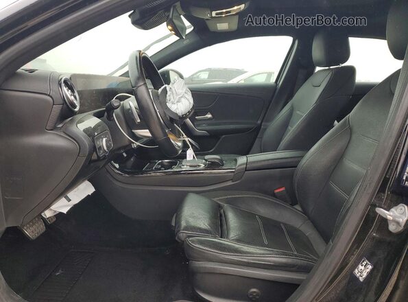 WDD3G4EB1KW011573 2019 MERCEDES-BENZ A Черный Вид салона спереди