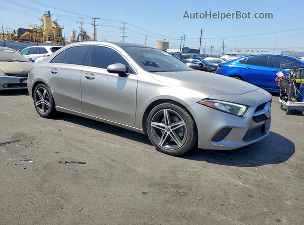 WDD3G4EB1KW016000 2019 MERCEDES-BENZ A Silver Передня права чверть
