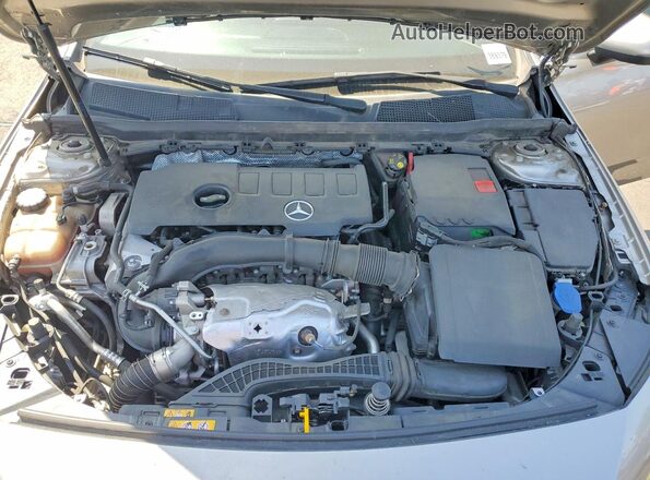 WDD3G4EB1KW016000 2019 MERCEDES-BENZ A Silver Вид задньої частини салону