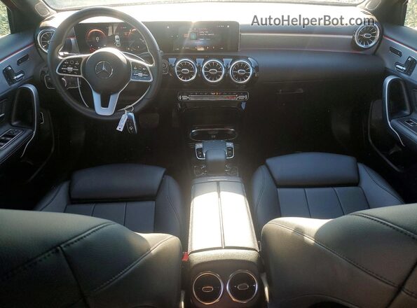 WDD3G4EB1LW038760 2020 MERCEDES-BENZ A Red Vista del salpicadero