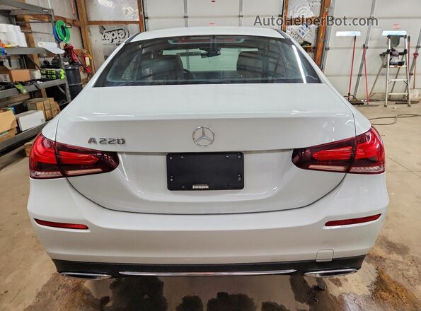 WDD3G4EB2KW033629 2019 MERCEDES-BENZ A White Вид ззаду