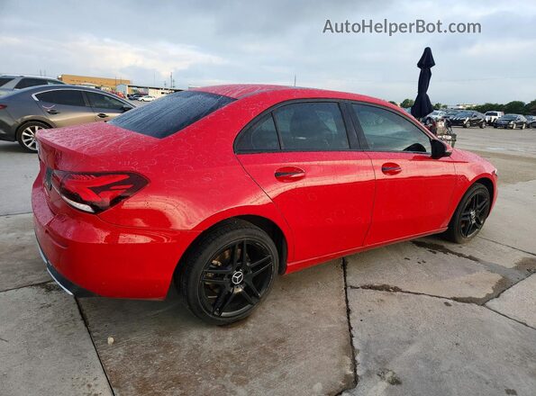 WDD3G4EB3KW025104 2019 MERCEDES-BENZ A Красный Задняя правая четверть