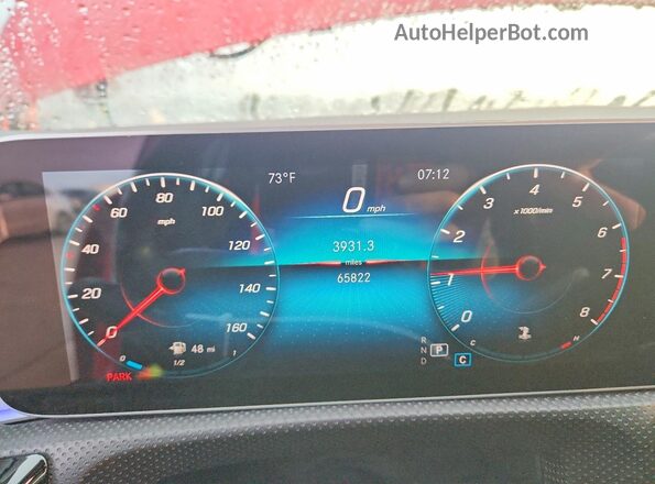 WDD3G4EB3KW025104 2019 MERCEDES-BENZ A Красный Вид щитка приборов