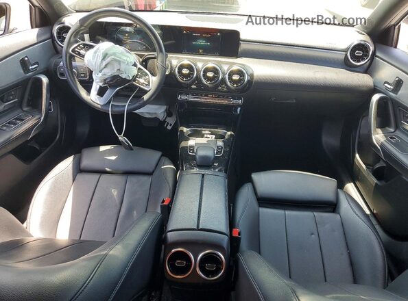 WDD3G4EB4KW027461 2019 MERCEDES-BENZ A White Dashboard view