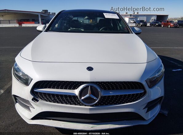 WDD3G4EB6KW033911 2019 MERCEDES-BENZ A 220 Белый Вид задней части салона