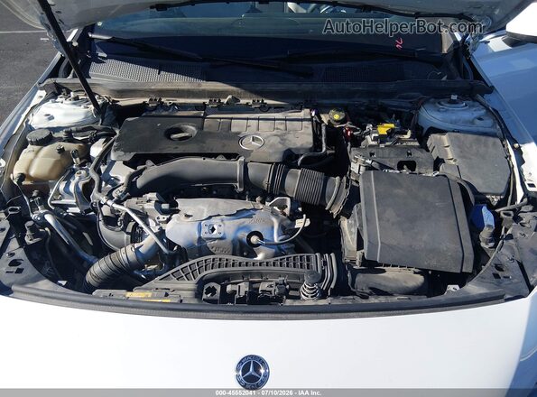 WDD3G4EB6KW033911 2019 MERCEDES-BENZ A 220 Белый Вид сзади