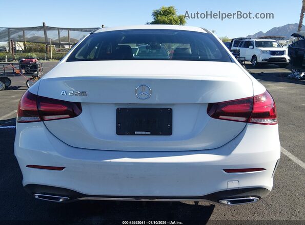 WDD3G4EB6KW033911 2019 MERCEDES-BENZ A 220 Белый 