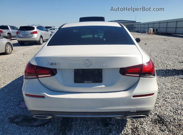 WDD3G4EB8KW024837 2019 MERCEDES-BENZ A White Widok z tyłu