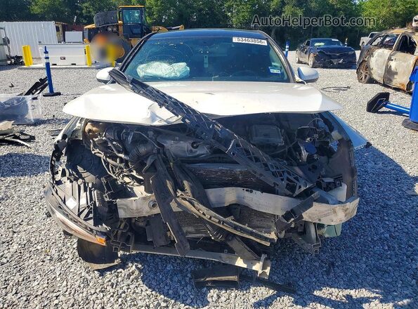 WDD3G4EB8KW024837 2019 MERCEDES-BENZ A White Widok z przodu
