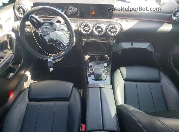 WDD3G4EB8KW024837 2019 MERCEDES-BENZ A White Widok deski rozdzielczej