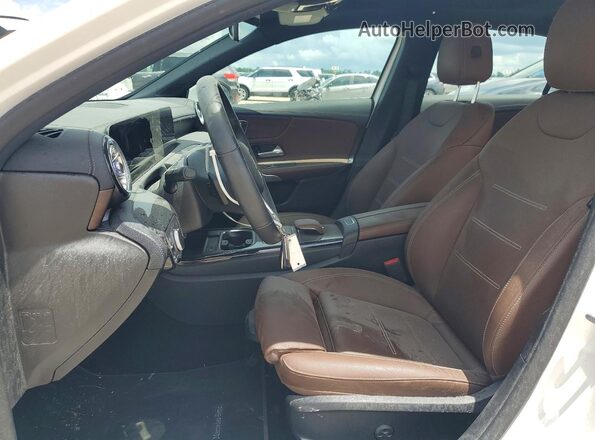 WDD3G4EBXKW021826 2019 MERCEDES-BENZ A White Widok wnętrza z przodu
