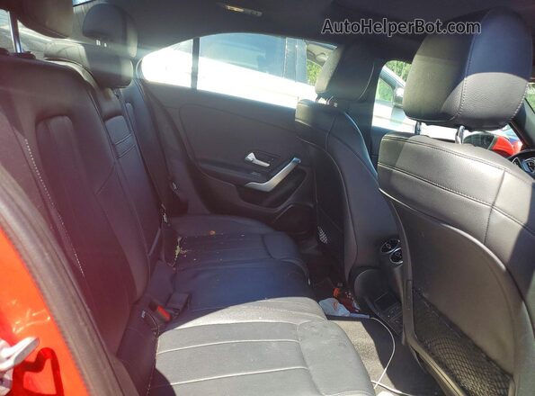 WDD3G4FB2KW013654 2019 MERCEDES-BENZ A Red Widok tylnych siedzeń