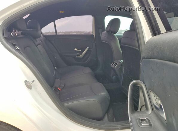 WDD3G4FB3KW000850 2019 MERCEDES-BENZ A White უკანა სალონის ხედი