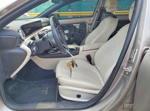 WDD3G4FB3KW002212 2019 MERCEDES-BENZ A Silver Вид салону спереду