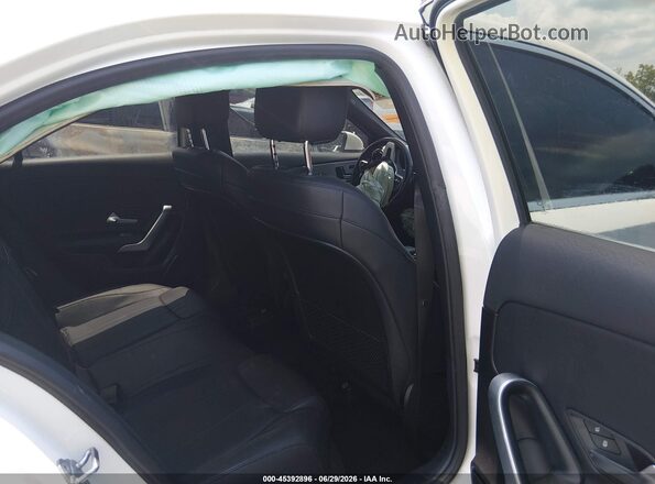 WDD3G4FBXKW016527 2019 MERCEDES-BENZ A 220 White VIN კოდის სტიკერის ხედი