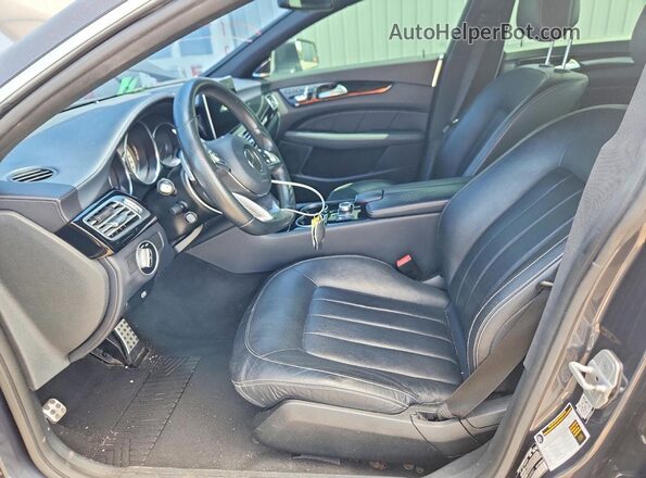 WDDLJ7DB0GA180802 2016 MERCEDES-BENZ CLS-CLASS Gray Front interior view