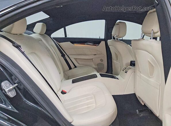 WDDLJ7DB1HA195374 2017 MERCEDES-BENZ CLS-CLASS Black უკანა სავარძლების ხედი