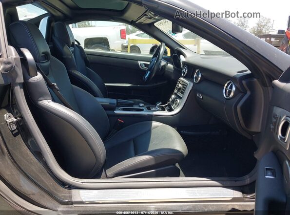 WDDPK3JA2GF124737 2016 MERCEDES-BENZ SLK 300 Black Vista de la etiqueta del VIN