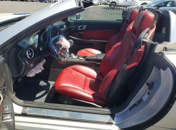WDDPK3JA4GF123010 2016 MERCEDES-BENZ SLK Gray Front interior view