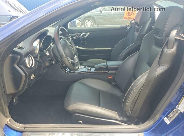 WDDPK3JA8HF127014 2017 MERCEDES-BENZ SLC Blue წინა სალონის ხედი