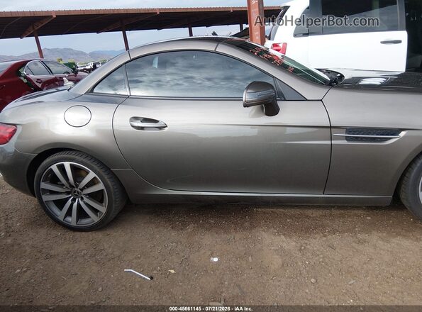 WDDPK3JA8JF150704 2018 MERCEDES-BENZ SLC 300 Gray უკანა სალონის ხედი