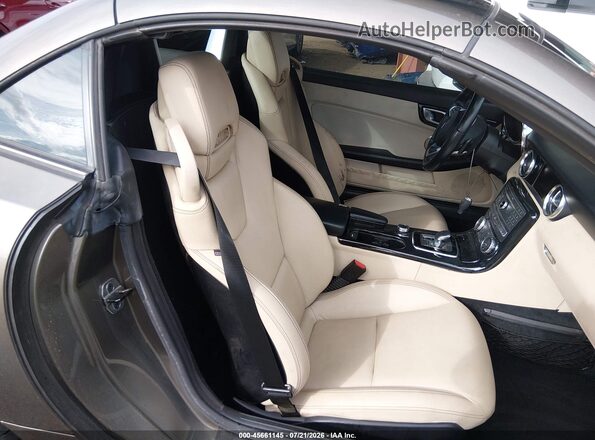 WDDPK3JA8JF150704 2018 MERCEDES-BENZ SLC 300 Gray VIN კოდის სტიკერის ხედი