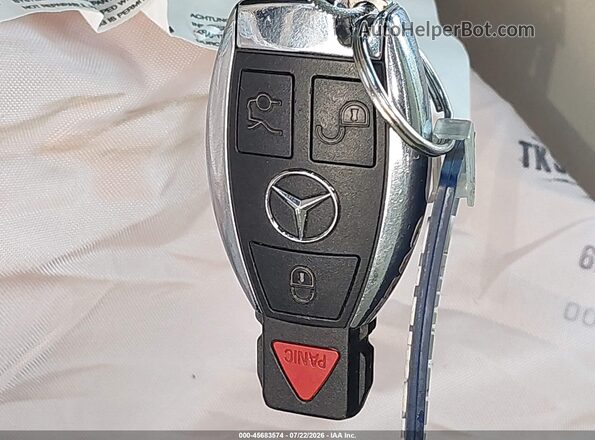 WDDPK3JAXHF128598 2017 MERCEDES-BENZ SLC 300 Синий Вид панели приборов