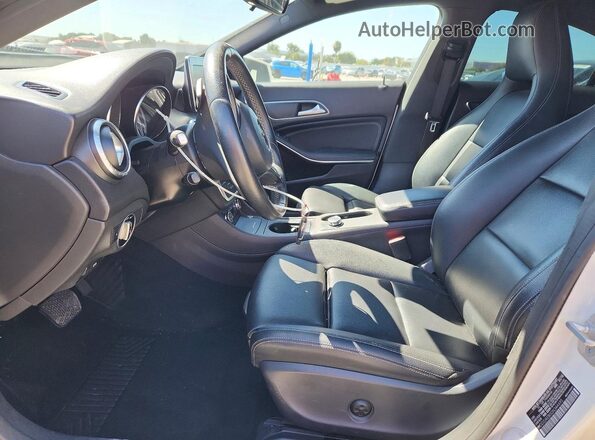 WDDSJ4EB0GN344695 2016 MERCEDES-BENZ CLA-CLASS White წინა სალონის ხედი